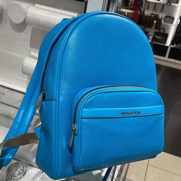 Michael Kors Bex Medium Pebbled Leather Backpack
COLOR SANTORINI BLUE
NWT - Picture 2 of 16
